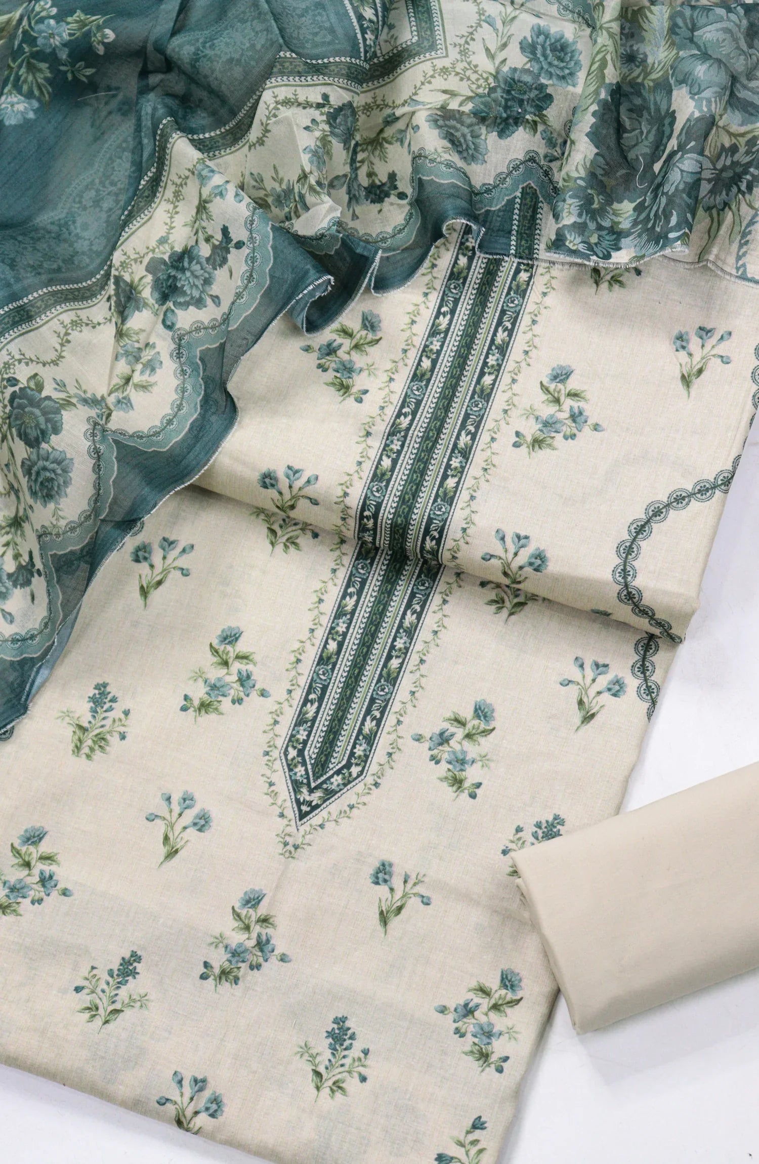 Printed Lawn Unstitched 3 Piece Suit