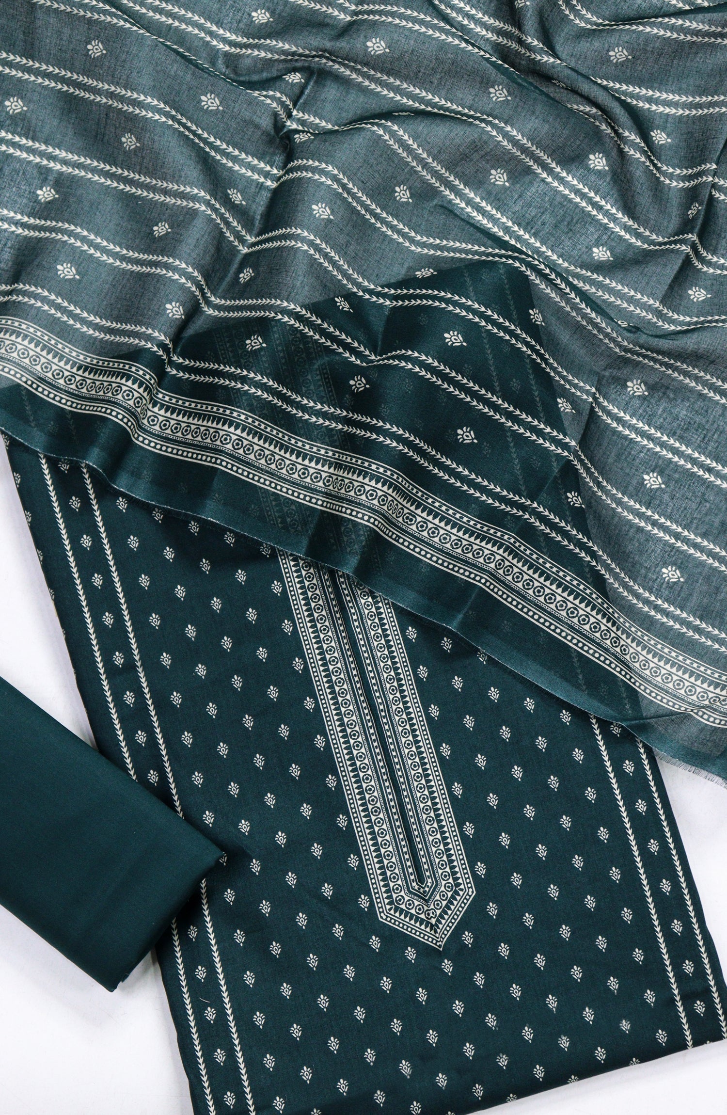 Printed Lawn Unstitched 3 Piece Suit