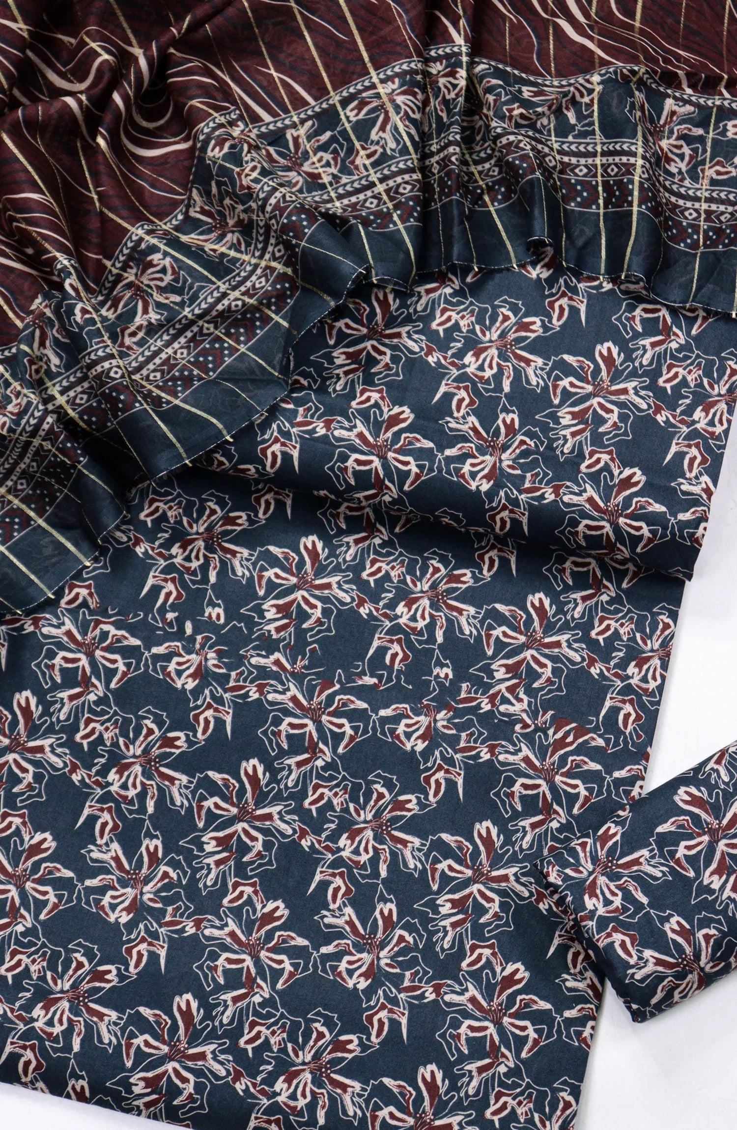 Printed Lawn Unstitched 3 Piece Suit