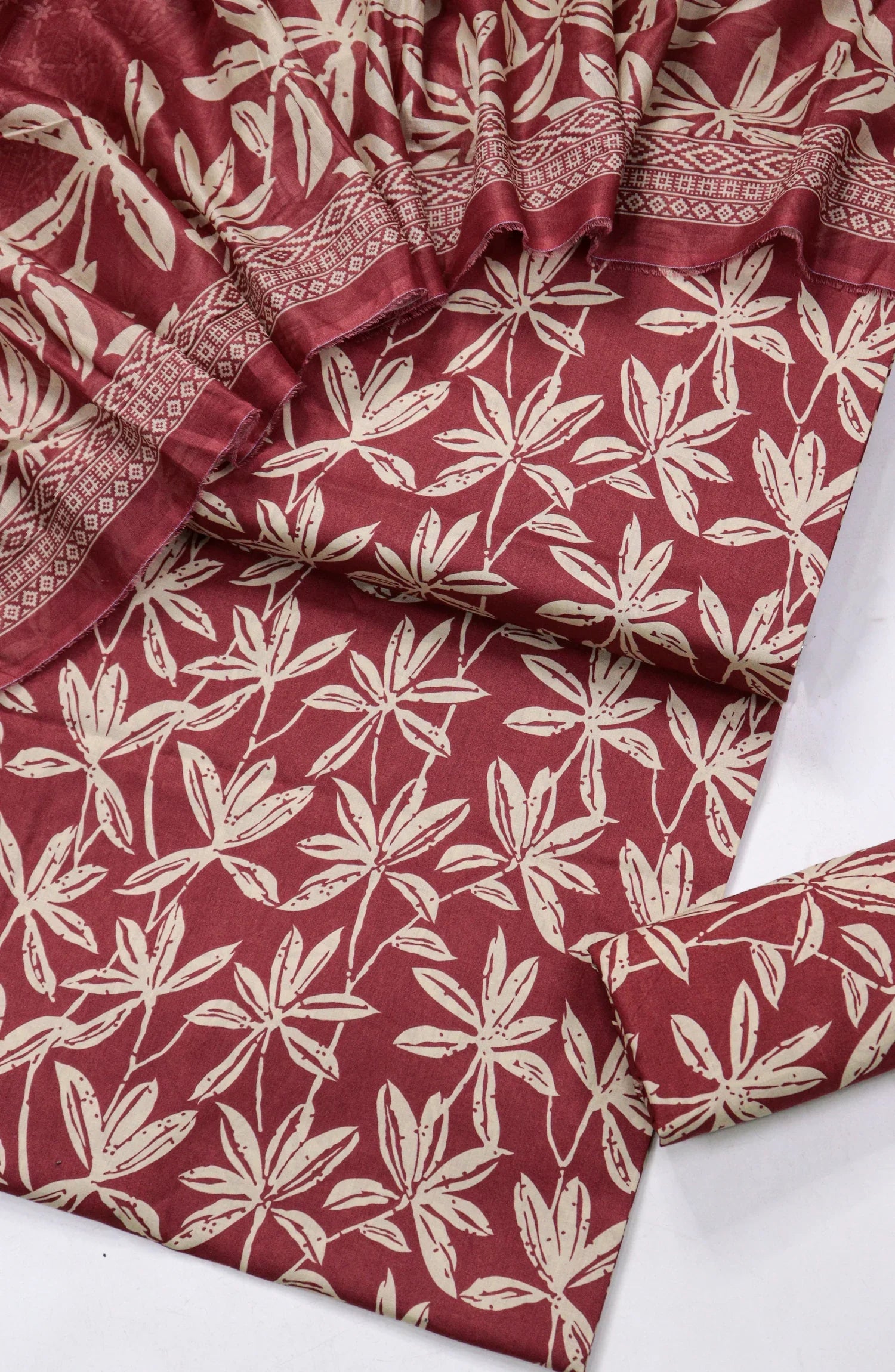 Printed Lawn Unstitched 3 Piece Suit