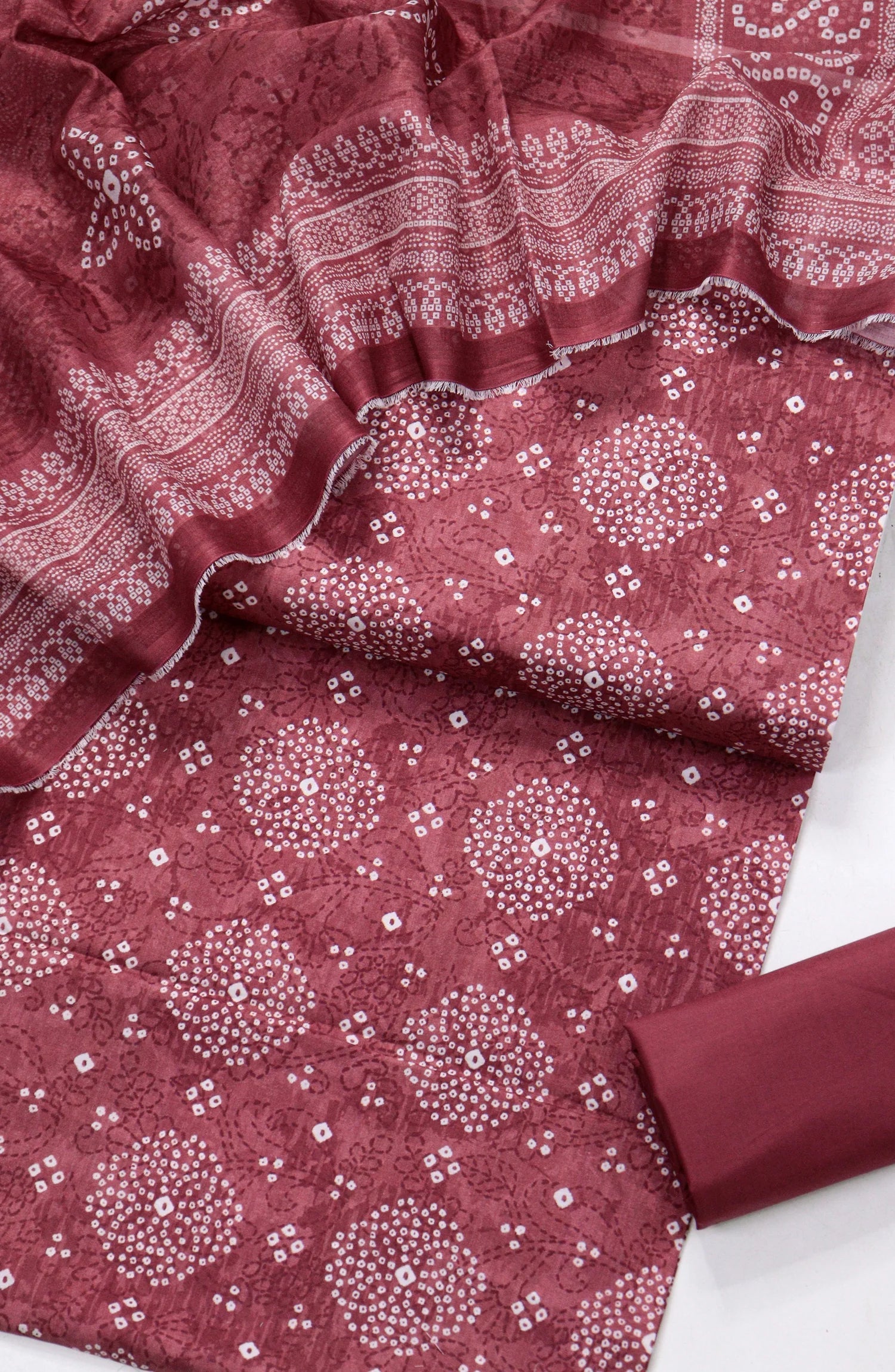 Printed Lawn Unstitched 3 Piece Suit