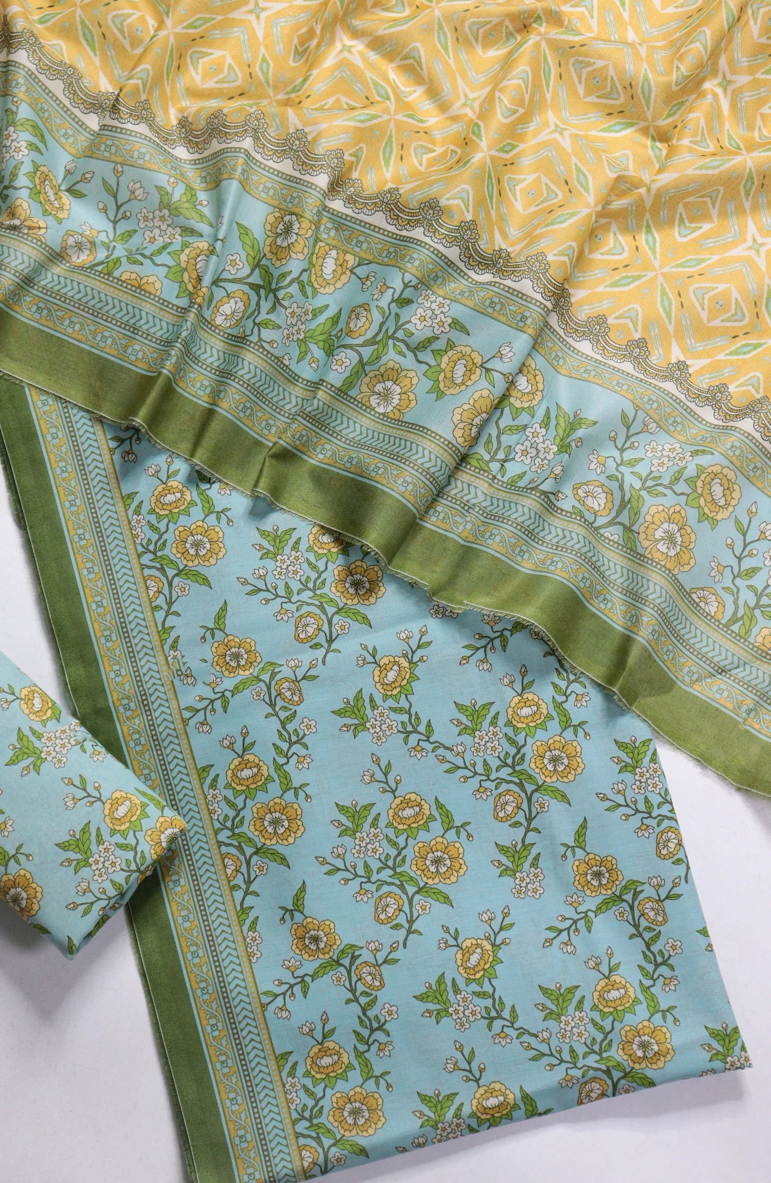 Printed Lawn Unstitched 3 Piece Suit